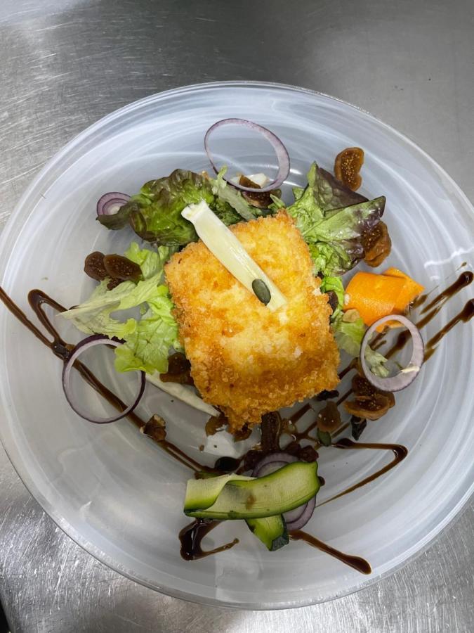 Logis Hotel Restaurant Cazes Arazat Laissac Екстериор снимка
