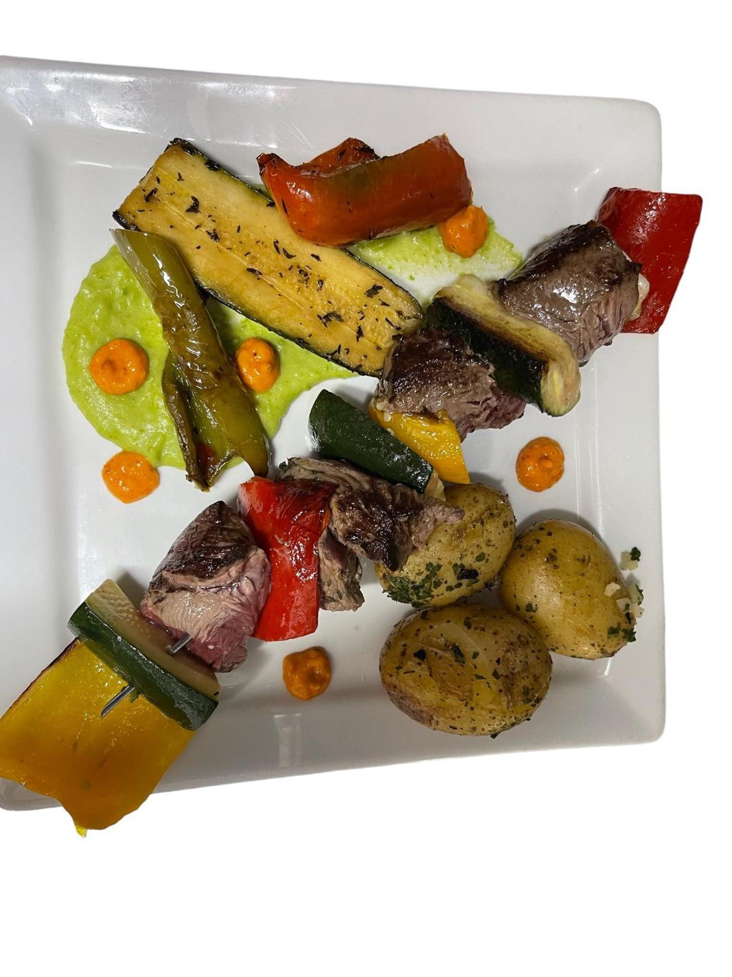 Logis Hotel Restaurant Cazes Arazat Laissac Екстериор снимка