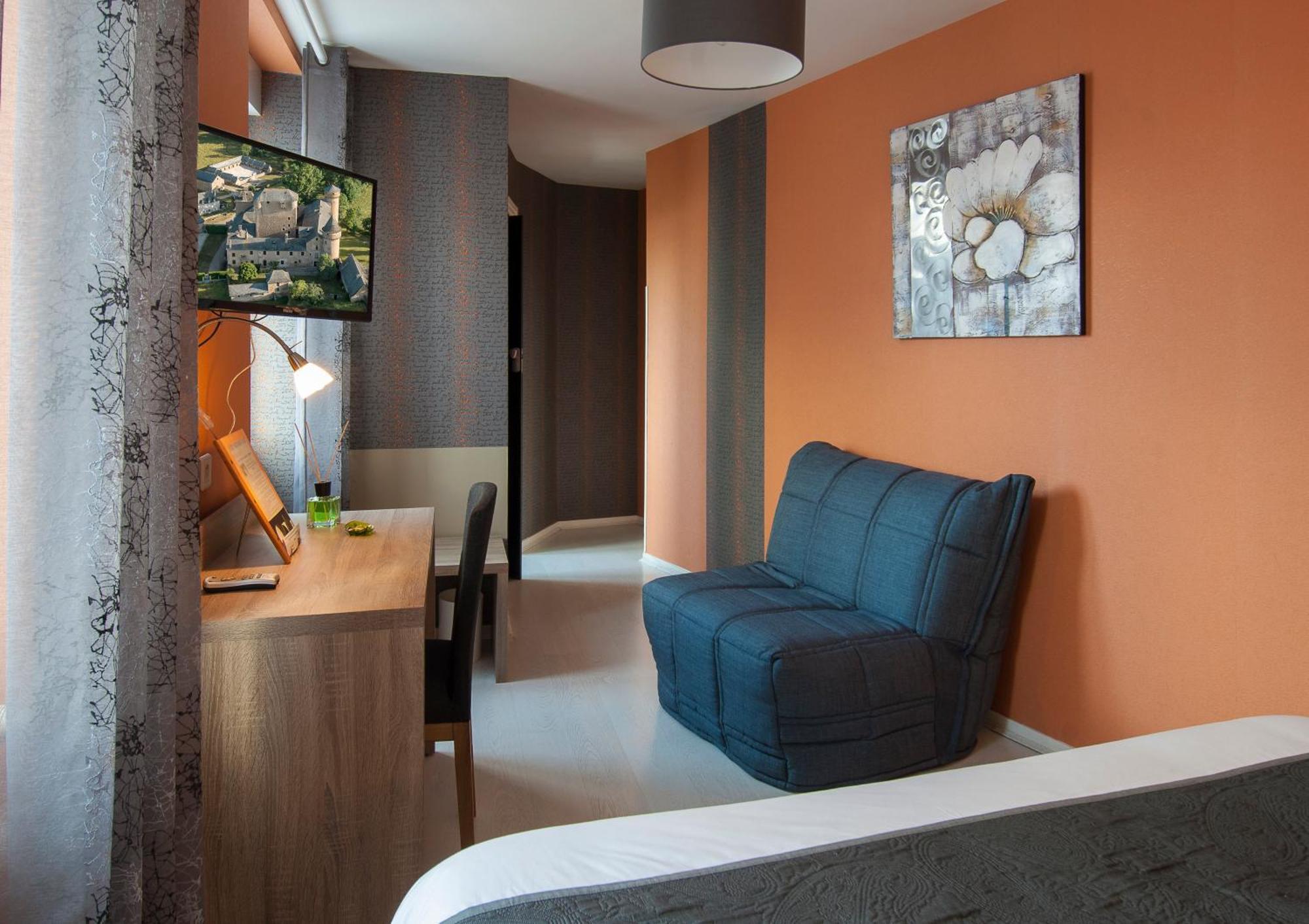 Logis Hotel Restaurant Cazes Arazat Laissac Екстериор снимка