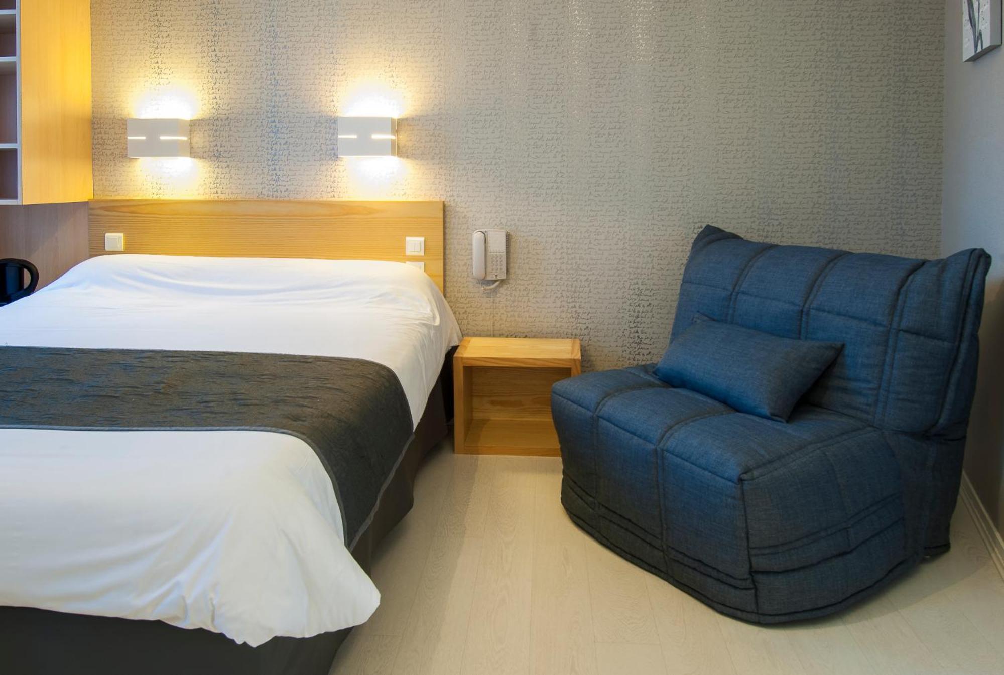 Logis Hotel Restaurant Cazes Arazat Laissac Екстериор снимка